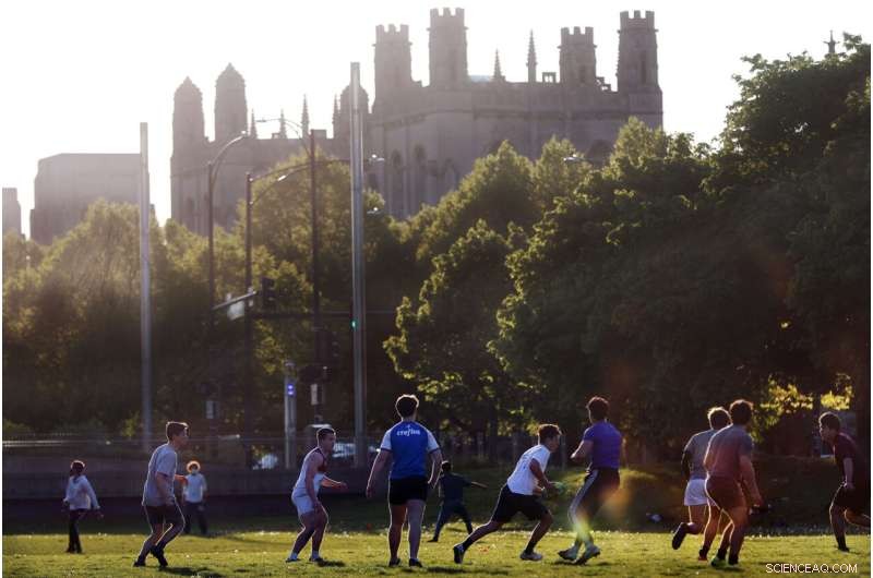 US Colleges Shift to Online Learning Amid Rising COVID-19 Cases