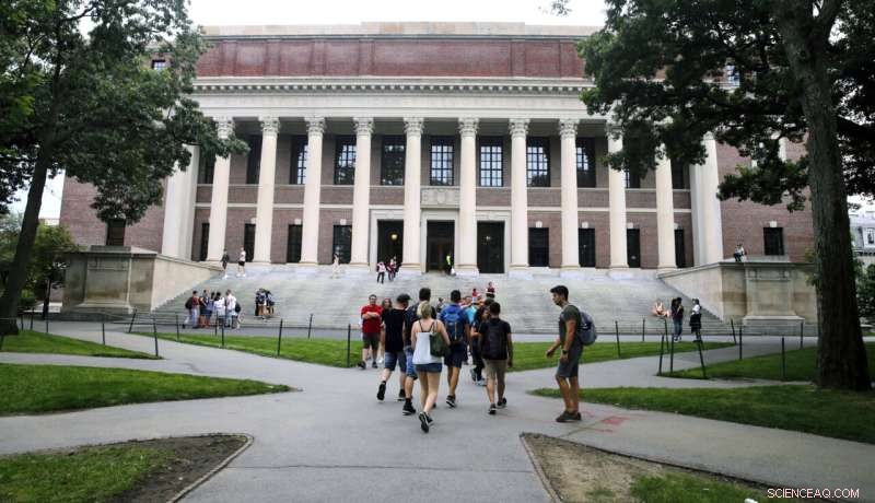 US Colleges Shift to Online Learning Amid Rising COVID-19 Cases
