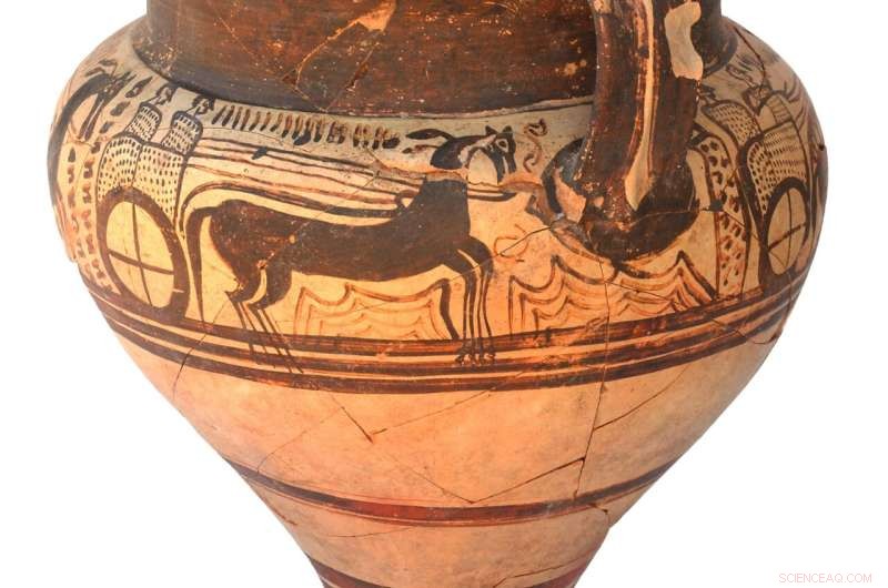 Nefertiti-Era Gold Jewelry Unearthed in Cyprus Bronze Age Tombs