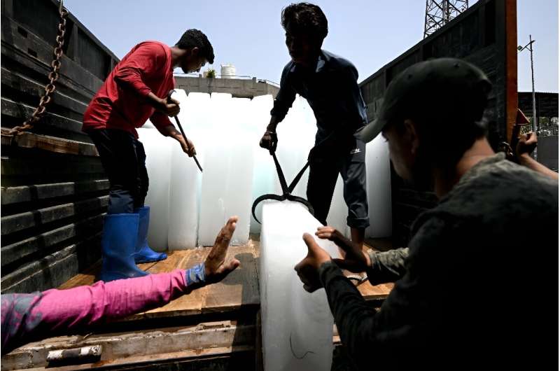 India Heatwave: Expert Warnings & Public Health Crisis