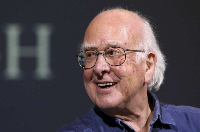 Peter Higgs, Nobel Prize-Winning Physicist Who Predicted the Higgs Boson, Dies at 94
