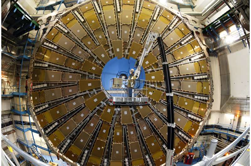 ATLAS Detector Detects High-Energy Supernova Neutrino Flux