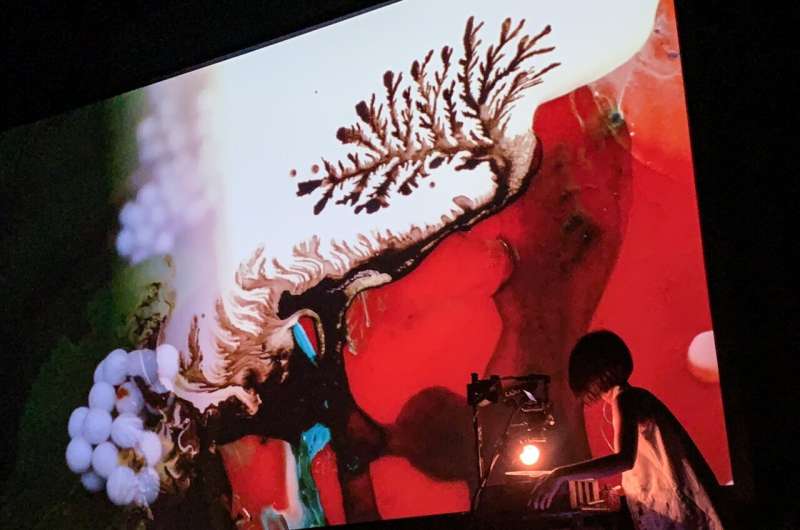 Akiko Nakayama: Fluid Art & Physics in Japanese Painting