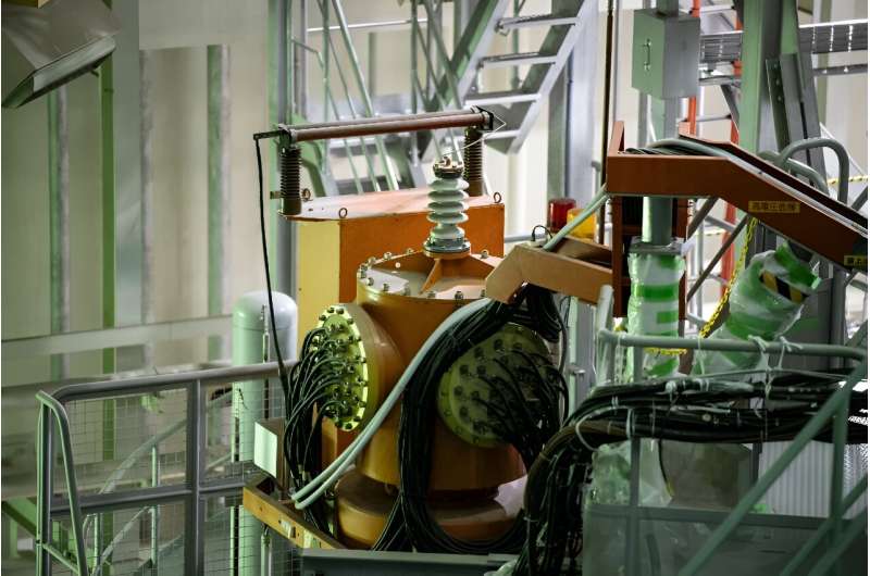 JT-60SA: Japan s Experimental Fusion Reactor Harnessing Solar Power