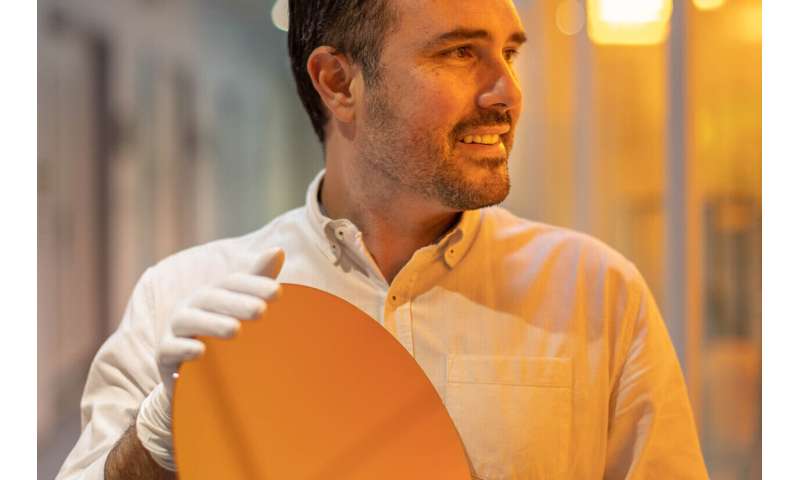 Lego-Like Photonic Chip Revolutionizes Semiconductor Integration