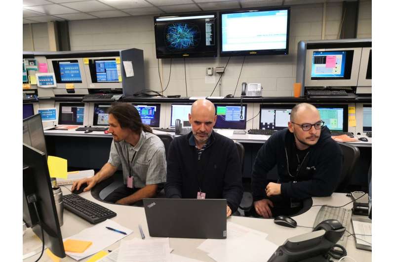 Exploring Quark Matter: Insights from Leading Particle Accelerators