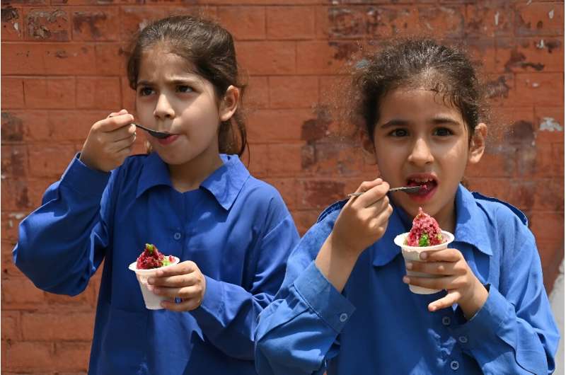 Pakistan School Closures: Heatwave Impacts 26 Million Students