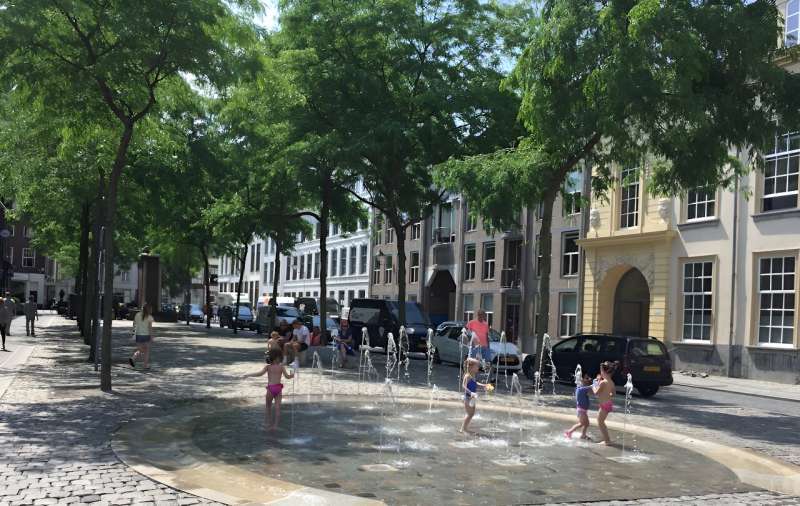 Effective Strategies for Cooling Towns During Heatwaves