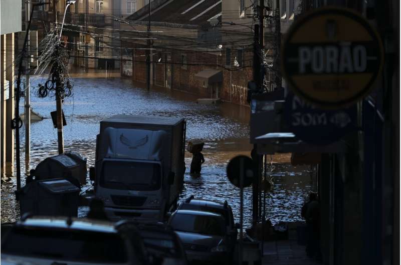 Porto Alegre Floods: Brazil s Vulnerable Flood Defenses Under Strain