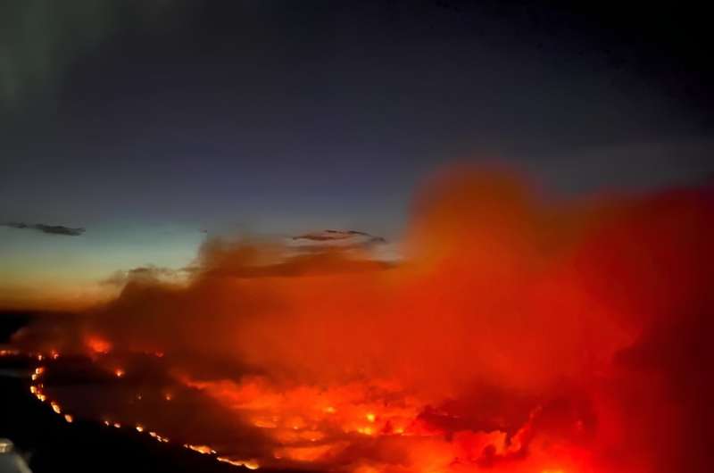 Fort McMurray Evacuation: Wildfire Threatens Canadian Oil Sands Region
