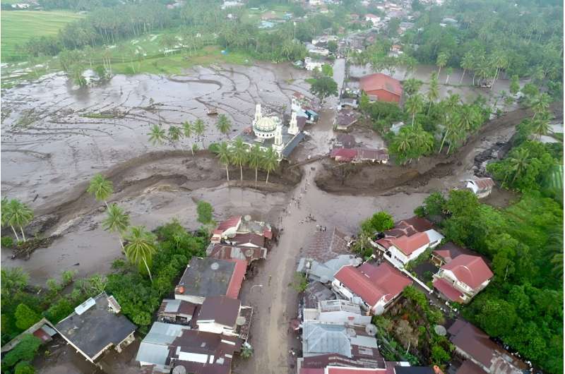 Indonesia Floods: Death Toll Rises to 43, 15 Missing - Latest Updates