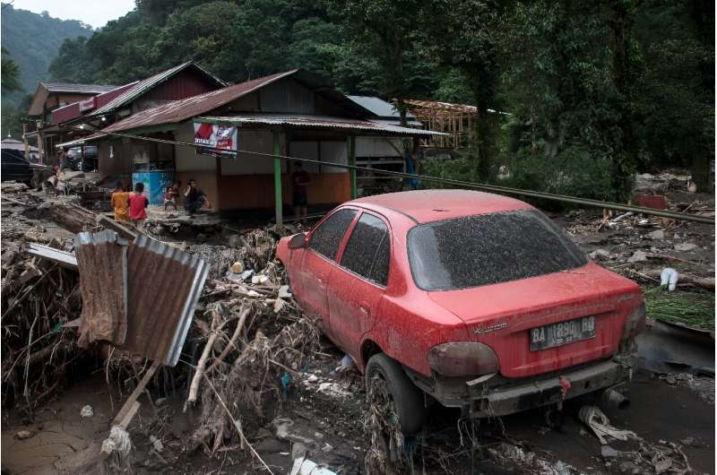Indonesia Floods: Death Toll Rises to 43, 15 Missing - Latest Updates