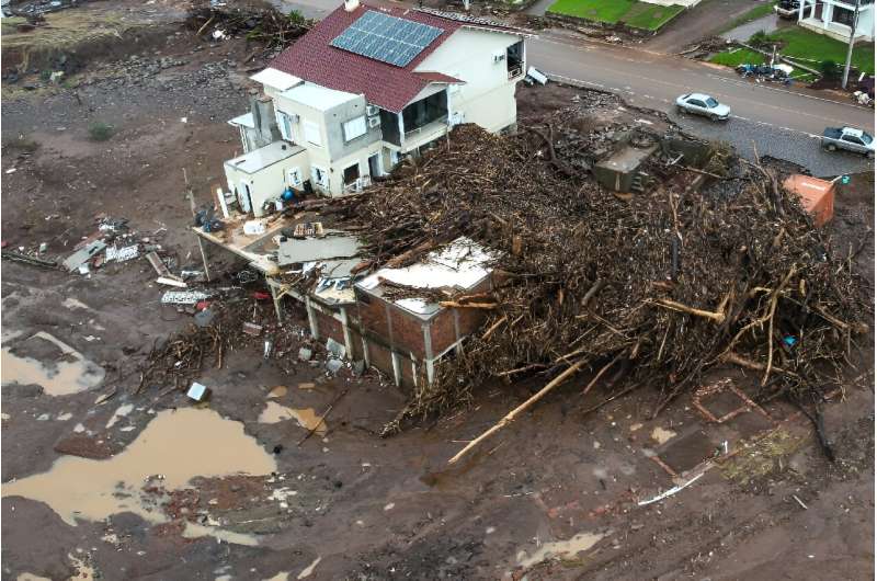 Brazil Flood Warning: Authorities Issue Alert for New Rains and Landslides