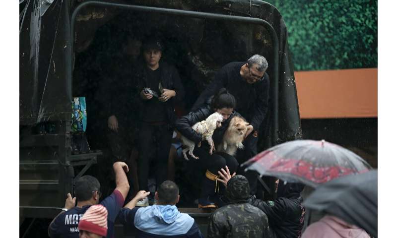 Southern Brazil Floods & Mudslides: Death Toll Rises to 39, Hundreds of Thousands Displaced