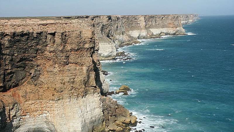 Mantle Plumes and Plate Tectonics: Shaping Earth s Surface