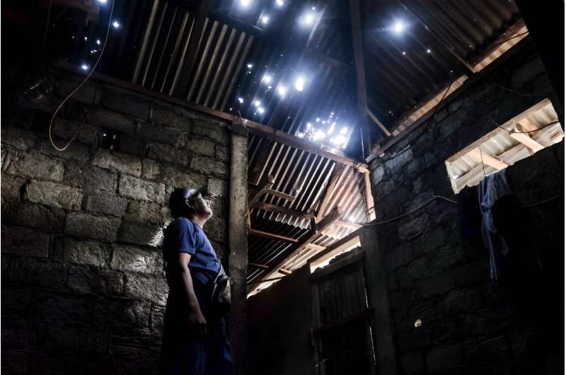 Mount Ruang Eruption: Latest Updates & Evacuation Efforts in Indonesia