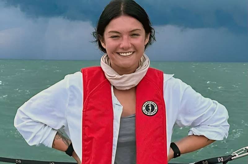 Freshwater Diatom Light Adaptation: A Lake Erie Study