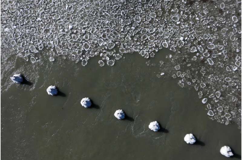 Great Lakes Ice Loss: Scientists Investigate Impacts on Ecosystems