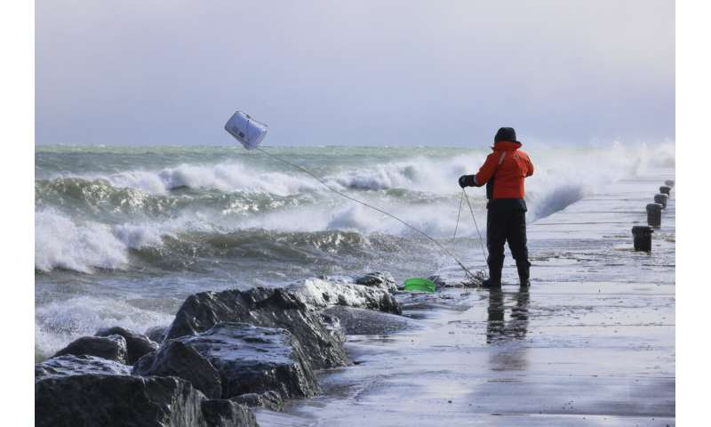 Great Lakes Ice Loss: Scientists Investigate Impacts on Ecosystems