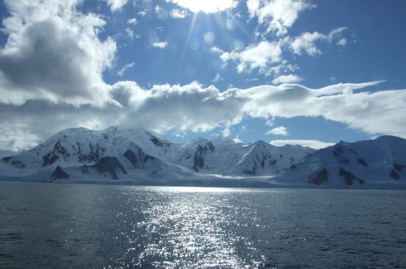 Antarctica s Ice Loss: Potential for New Coastal Life?