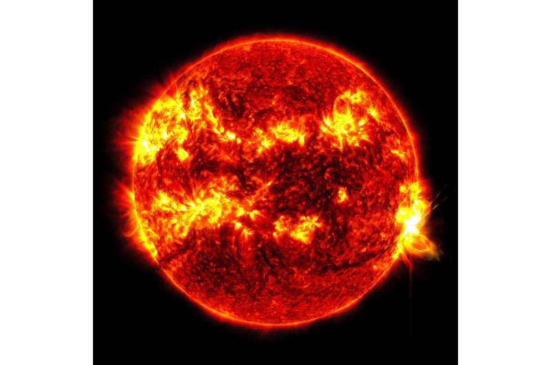 Major Solar Flare Erupts – Earth Unlikely to be Impacted
