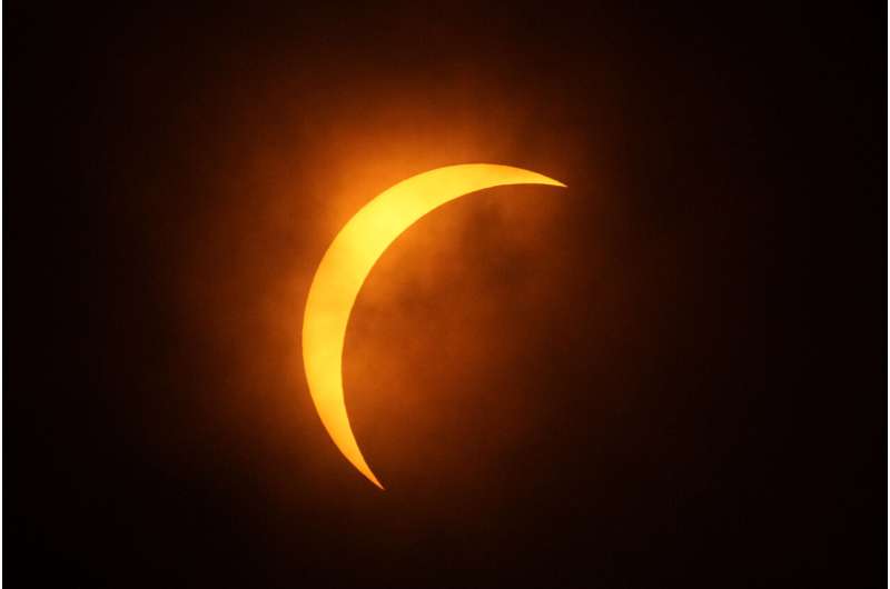 North America s Total Solar Eclipse: Reactions & Traffic Delays