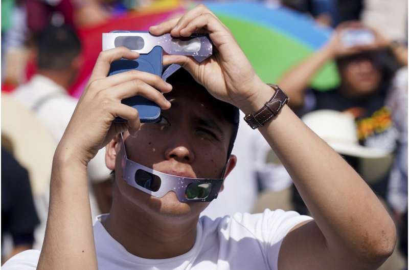Dallas Students Experience Total Solar Eclipse - Latest Updates