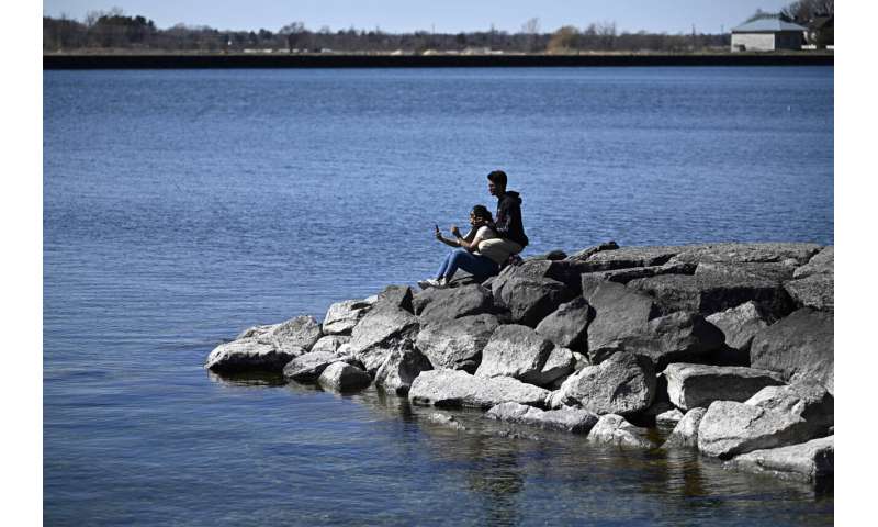 Total Solar Eclipse 2024: Viewing Locations & Weather Forecast