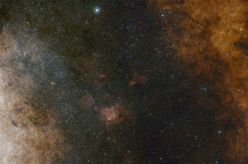 New Image Reveals Powerful Magnetic Fields Near Milky Way s Black Hole