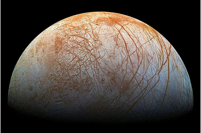 Potential for Life: Scientists Detect Biosignatures in Ice Grain from Extraterrestrial Moons