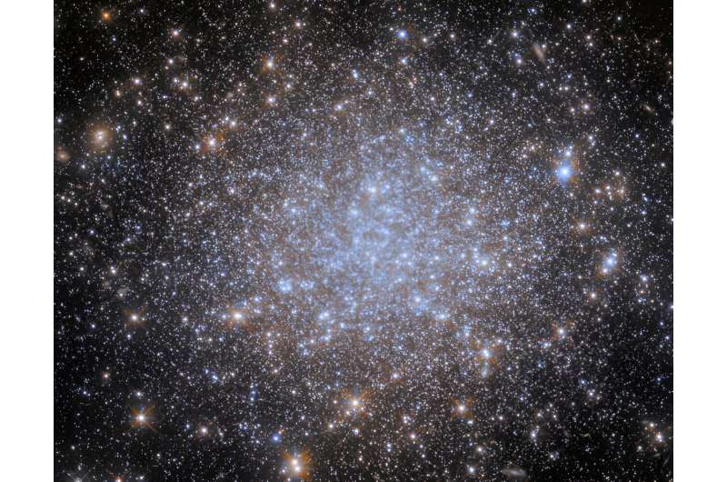 Hubble s Stunning Image of Globular Cluster NGC 1841