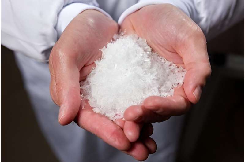 Ames Lab Develops Innovative Process to Convert Plastic Waste into Diesel Fuel