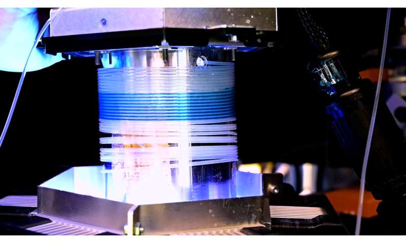 RoboChem: AI-Powered Autonomous Robot Accelerates Chemical Discovery