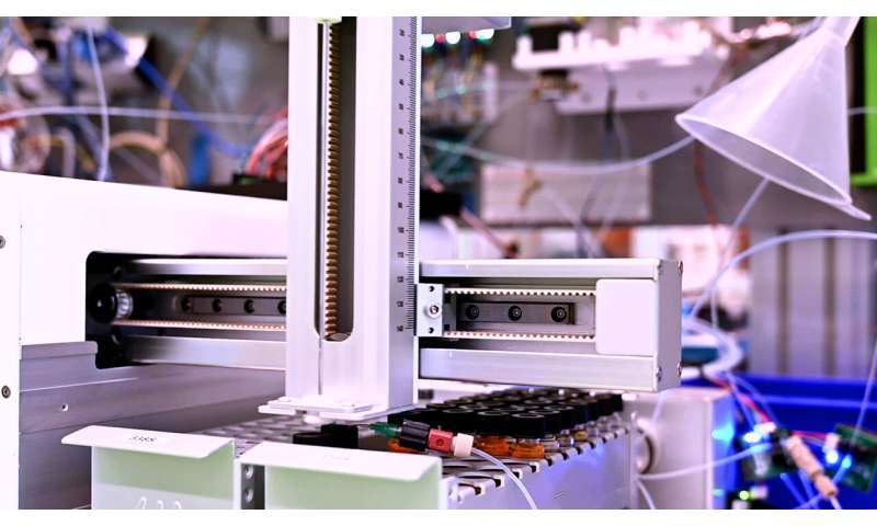 RoboChem: AI-Powered Autonomous Robot Accelerates Chemical Discovery