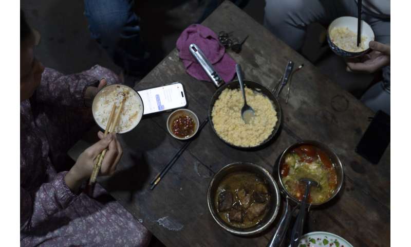 Vietnam Farmers Cut Methane Emissions with Sustainable Rice Farming