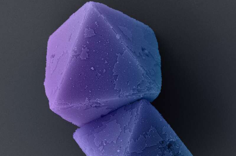 DNA Origami Creates Novel Diamond Lattice for Visible Light Semiconductors