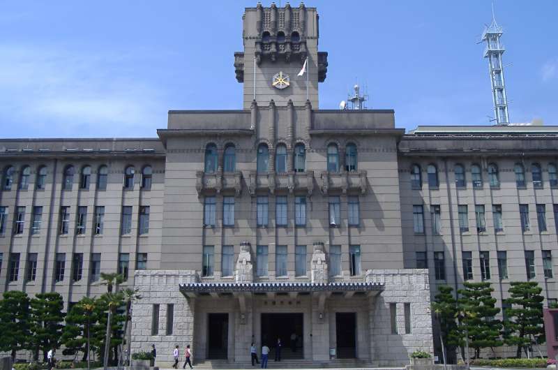 Building Trust: How Transparent Communication Improves Government Policy Perception