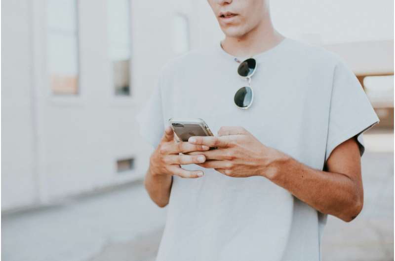 Social Media Algorithms & Teens: Do They Reflect Reality?