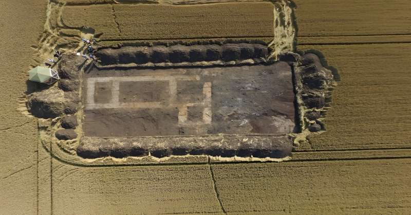 Lincolnshire Henge Excavation Reveals Ancient Sacred Site
