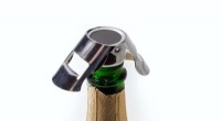 How to Preserve Champagne’s Bubbles: The Proven Method That Outperforms the Spoon Trick