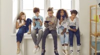 Il tempo trascorso davanti allo schermo provoca una crescente crisi di miopia nei bambini 