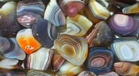 Alla scoperta delle agate:una guida pratica per geologi e segugi delle rocce 